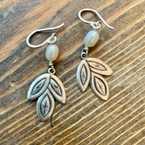 Silpada Pearl earrings